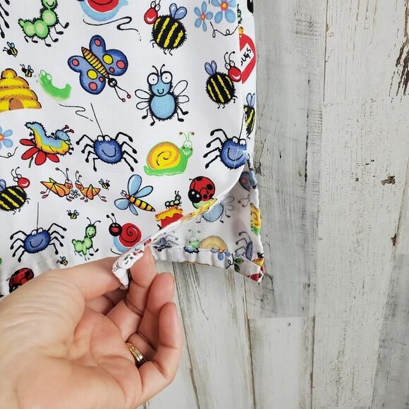 Uniform Advantage Scrub Top Bugs World Print Size XS - Picture 8 of 8